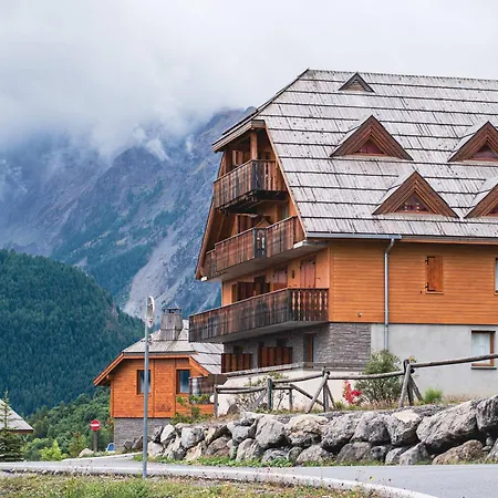 Avec Balcon, Parking Inclus, Praloup 1500 - Fr-1-504-368